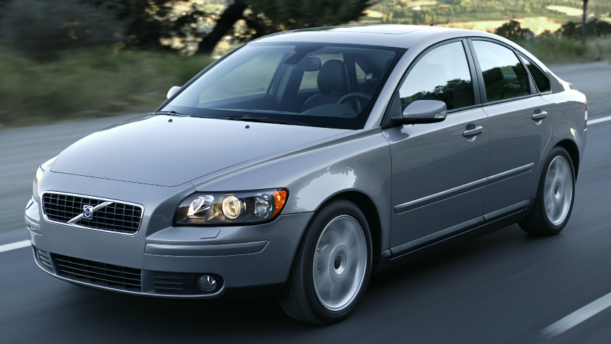 Volvo S40-esek, figyelem!